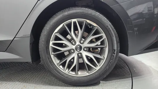 Kia K5 3 2.0 2021 22