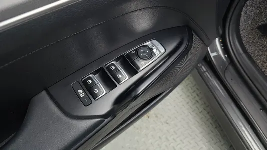 Kia K5 3 2.0 2021 28