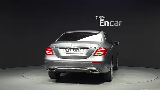Mercedes-Benz E-Class W213 E300 4MATIC 2018 4