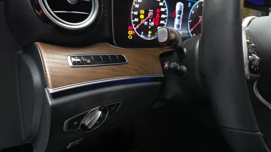 Mercedes-Benz E-Class W213 E300 4MATIC 2018 27