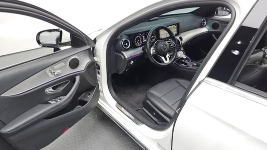 Mercedes-Benz E-Class W213 E300 2019 10
