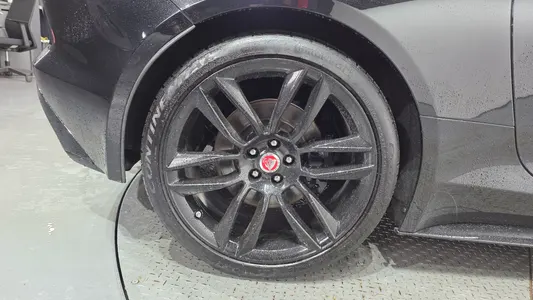 Jaguar F-TYPE P380 R- 2019 5