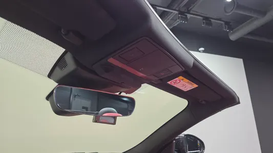 Jaguar F-TYPE P380 R- 2019 17
