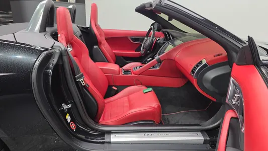 Jaguar F-TYPE P380 R- 2019 26