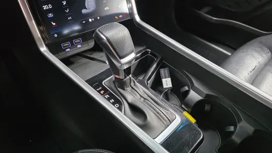 KG Mobility 토레스 1.5 2WD 2022 9