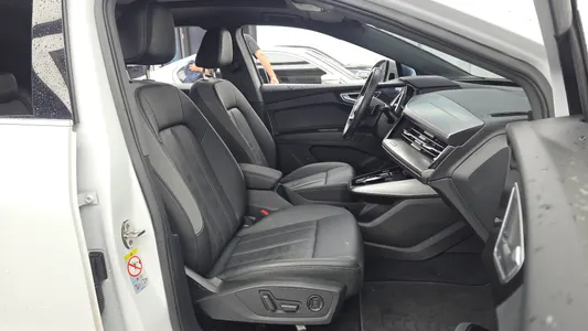 Audi Q4 e- (F4) 40 2022 11