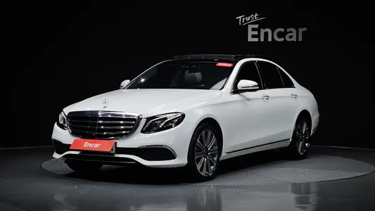 Mercedes-Benz E-Class W213 E400 4MATIC 2017