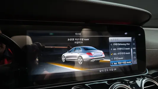 Mercedes-Benz E-Class W213 E400 4MATIC 2017 16