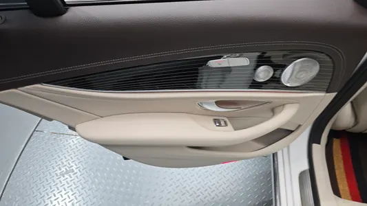 Mercedes-Benz E-Class W213 E400 4MATIC 2017 26