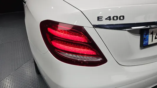 Mercedes-Benz E-Class W213 E400 4MATIC 2017 24