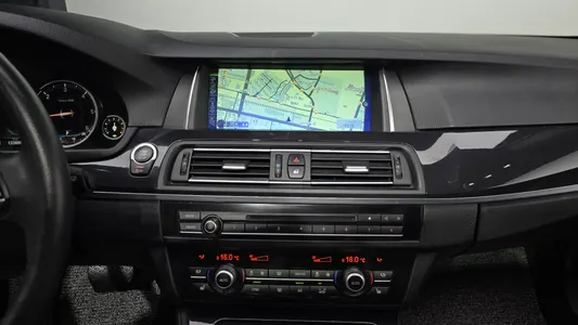 BMW 5 Series (F10) 520d 2014 13