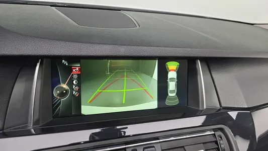 BMW 5 Series (F10) 520d 2014 14