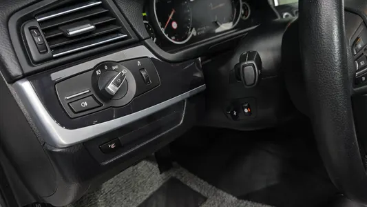 BMW 5 Series (F10) 520d 2014 16