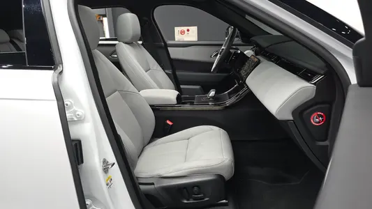 Land Rover 레인지로버 벨라 2.0 P250 SE 2026 11
