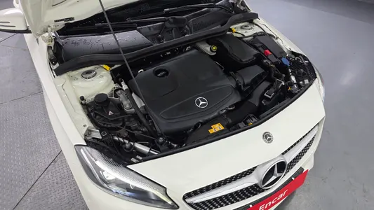 Mercedes-Benz A-Class W176 A200 AMG Line 2018 6