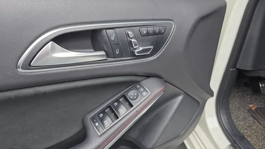 Mercedes-Benz A-Class W176 A200 AMG Line 2018 14