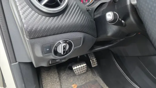 Mercedes-Benz A-Class W176 A200 AMG Line 2018 15