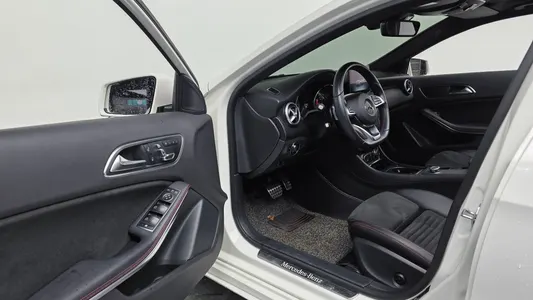 Mercedes-Benz A-Class W176 A200 AMG Line 2018 10