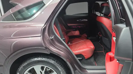 Genesis GV70 2.5T AWD 2021 12