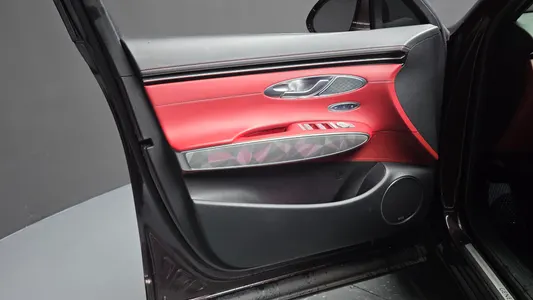 Genesis GV70 2.5T AWD 2021 24