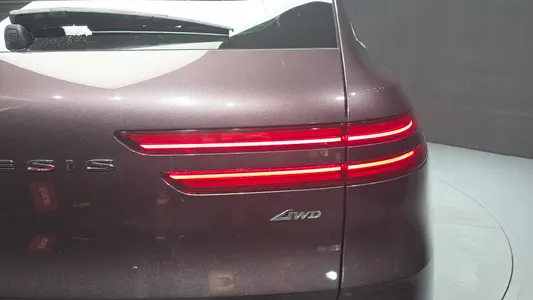 Genesis GV70 2.5T AWD 2021 23