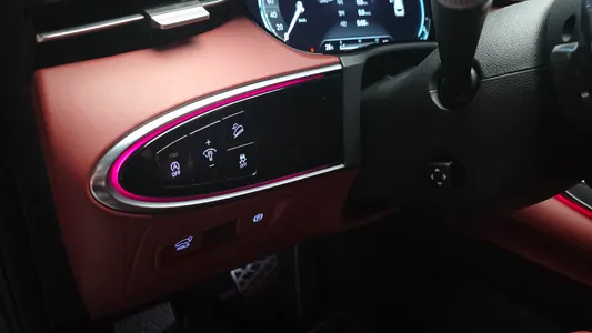 Genesis GV70 2.5T AWD 2021 27