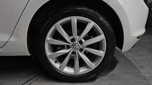 Volkswagen 7 2.0 TDI 2016 21