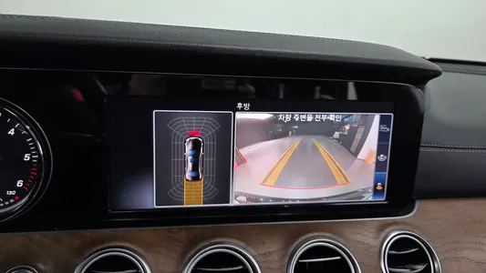Mercedes-Benz E-Class W213 E220d 4MATIC 2019 15