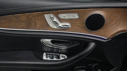Mercedes-Benz E-Class W213 E220d 4MATIC 2019 18