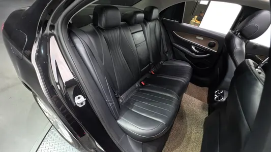 Mercedes-Benz E-Class W213 E220d 4MATIC 2019 26