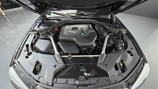BMW 5 Series (G30) 530i xDrive 2018 6