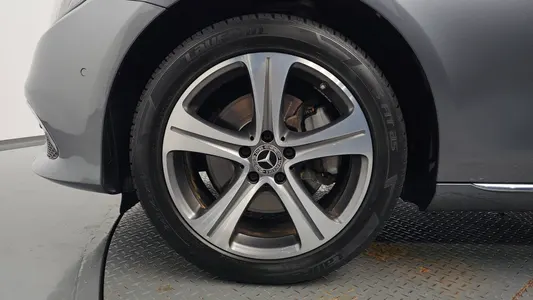 Mercedes-Benz E-Class W213 E220d 2019 4