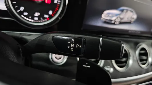 Mercedes-Benz E-Class W213 E220d 2019 8