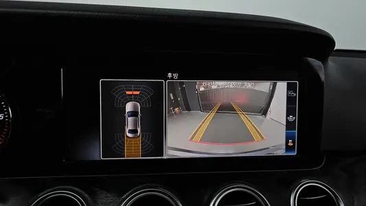 Mercedes-Benz E-Class W213 E220d 2019 14