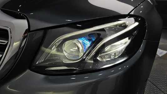 Mercedes-Benz E-Class W213 E220d 2019 22