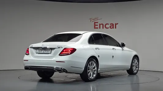 Mercedes-Benz E-Class W213 E300 4MATIC 2018