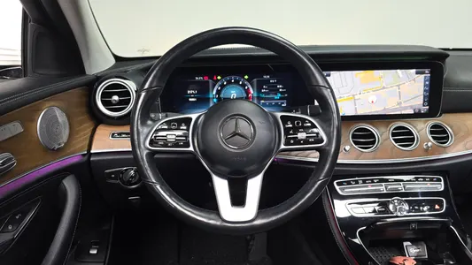 Mercedes-Benz E-Class W213 E300 4MATIC 2018 12