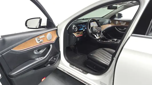 Mercedes-Benz E-Class W213 E300 4MATIC 2018 9