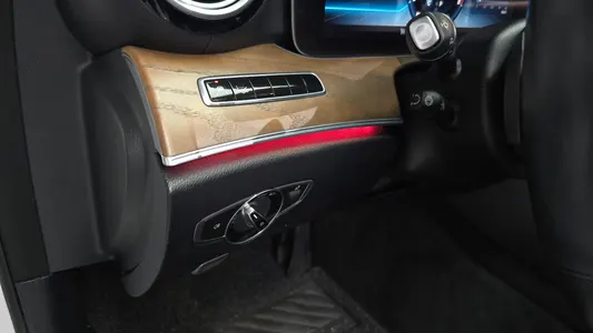 Mercedes-Benz E-Class W213 E300 4MATIC 2018 15