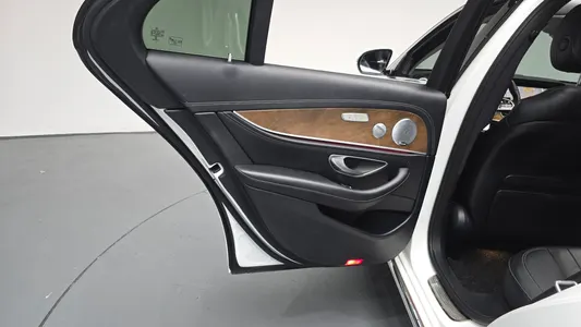 Mercedes-Benz E-Class W213 E300 4MATIC 2018 25