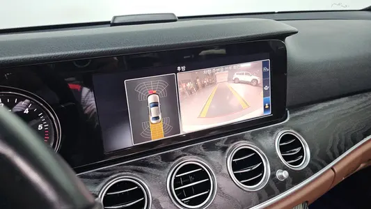 Mercedes-Benz E-Class W213 E220d 2019 16