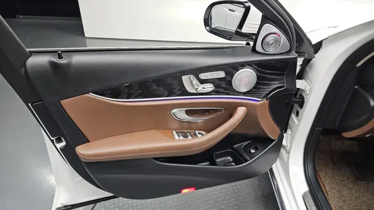 Mercedes-Benz E-Class W213 E220d 2019 24