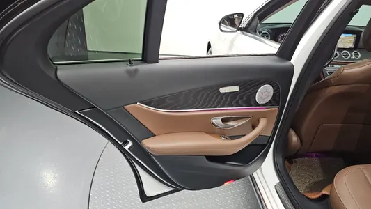 Mercedes-Benz E-Class W213 E220d 2019 25