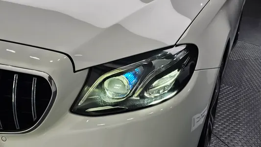Mercedes-Benz E-Class W213 E220d 2019 22