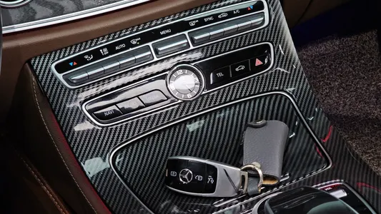 Mercedes-Benz E-Class W213 E220d 2019 31