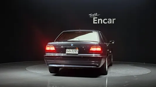 BMW 7 Series 740iL 2001 4