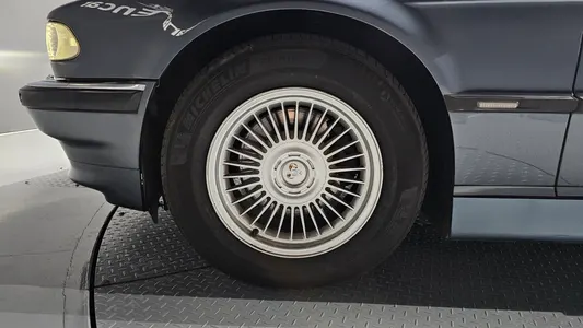 BMW 7 Series 740iL 2001 5