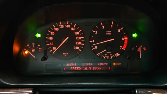 BMW 7 Series 740iL 2001 8