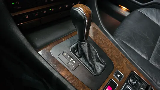 BMW 7 Series 740iL 2001 9