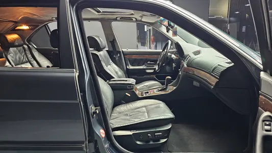 BMW 7 Series 740iL 2001 11